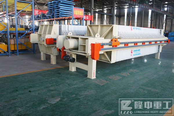 設(shè)計人工砂打砂生產(chǎn)工藝流程，用廂式污泥壓濾機(jī)好嗎？