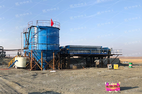 200平方的壓濾機(jī)有嗎？污泥脫水機(jī)多少錢一臺(tái)？